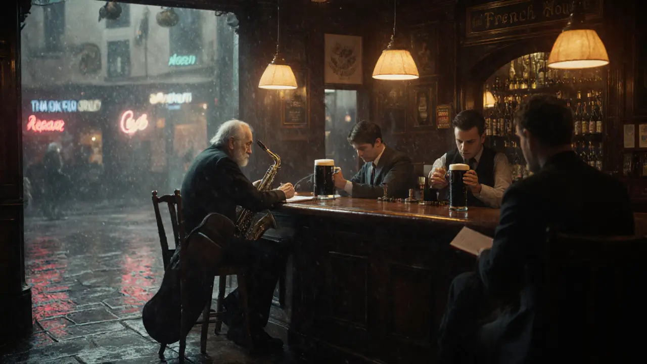 The Ultimate Bar Crawl: Exploring London's Nightlife One Drink at a Time