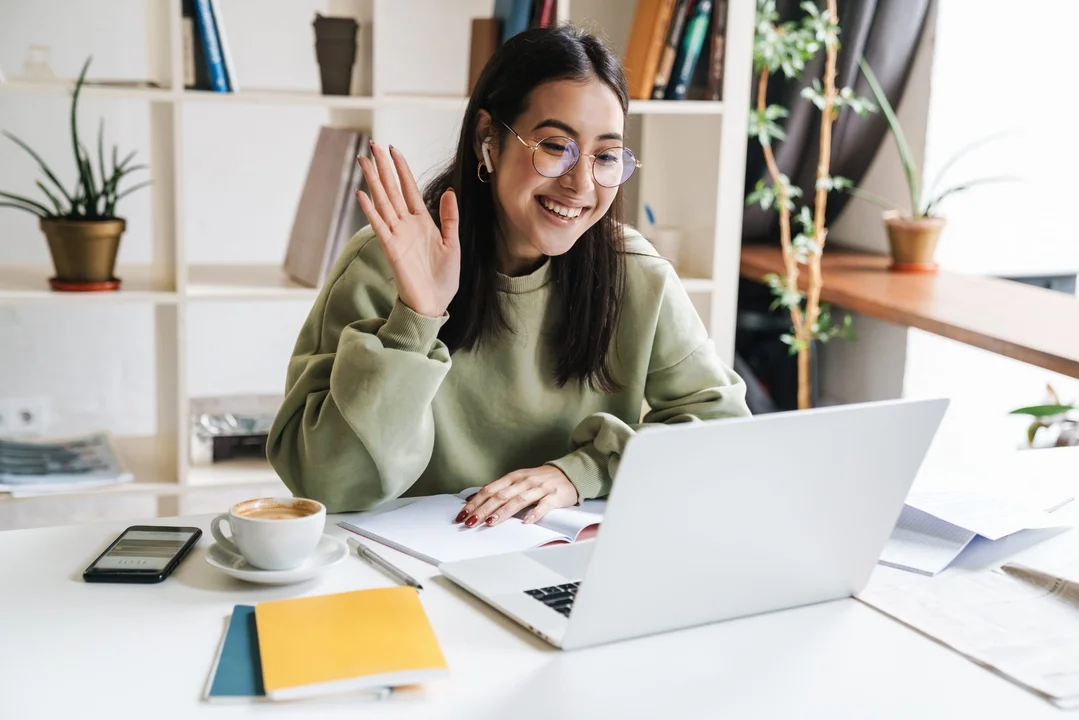 Call Girls in Paris: The Impact of Technology and Online Platforms on the Industry